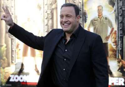 Cast member Kevin James arrives at the world premiere of the film 'Zookeeper' in Los Angeles July 6, 2011.