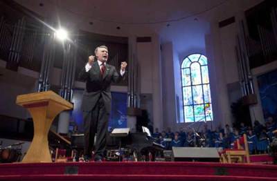 Pastor Mark Harris of First Baptist Church gives his sermon during the fifth and largest 'Pulpit Freedom Sunday' in Charlotte, North Carolina October 7, 2012.