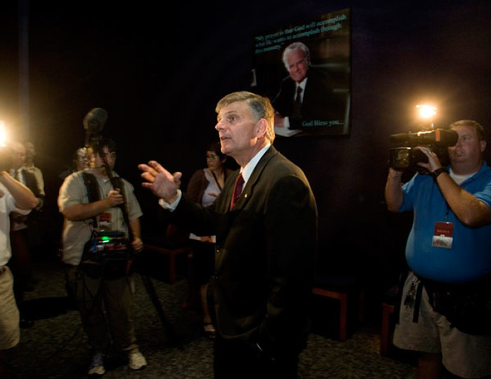 Franklin Graham speaks during a tour of the Billy Graham Library before a dedication service on the campus of the Billy Graham Evangelistic Association in Charlotte, North Carolina, May 31, 2007 .