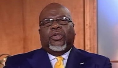 TD Jakes discusses the Connecticut school shooting on a Dec. 17 episode of 'News Nation with Tamron Hall.'