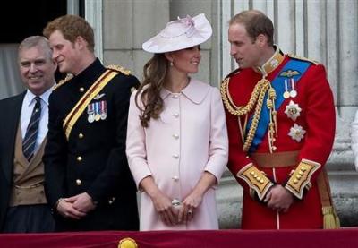 Britain's Prince Andrew (L), Prince Harry (2nd L), Prince William (R) and Catherine, Duchess of Cambridge stand on the balcony of Buckingham Palace after the Trooping the Colour ceremony in central London June 15, 2013.