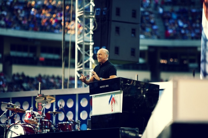 Evangelist Greg Laurie speaking at Harvest Crusade event at Angel Stadium in Anaheim in 2012, (FILE)