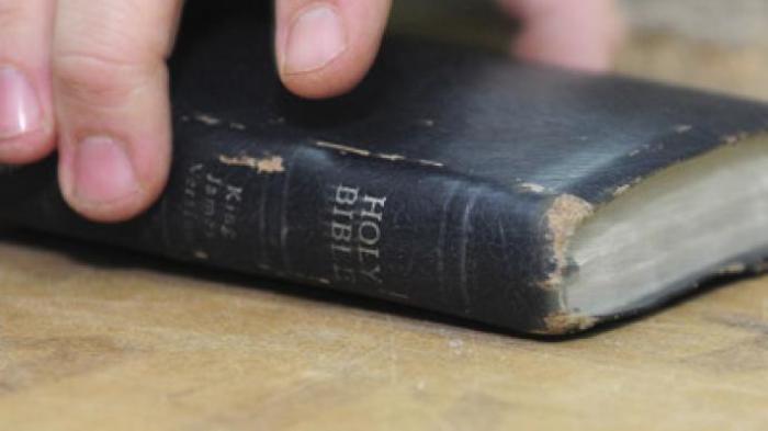 A 200-year-old bible was recently returned to a church in England with a note from the thief, who stole the Holy Book 42 years ago and said he wanted to return it to clean his guilty conscience.