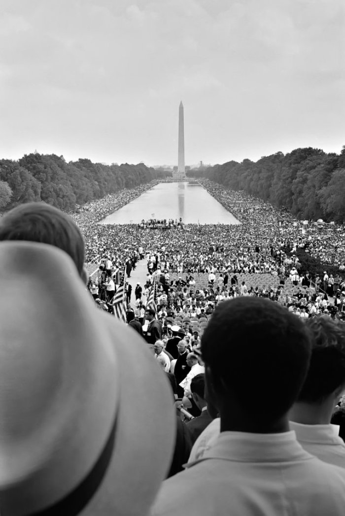 Crowds surrounding the Reflecting Pool, during the 1963 March on Washington.
