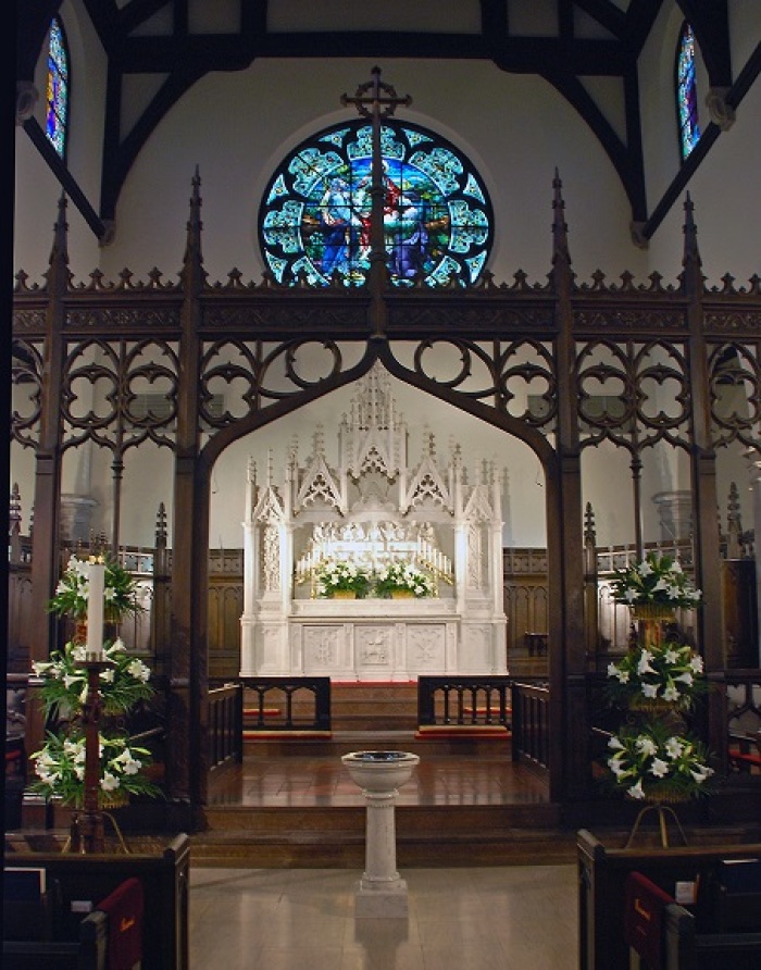 Credit : Altar in the sanctuary of St. Andrew’s Episcopal Church in downtown Fort Worth, Texas.