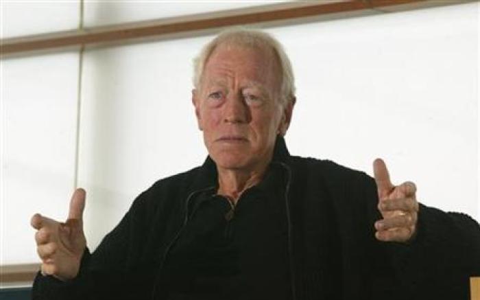 Swedish actor Max von Sydow poses during a photo call at the San Sebastian's International Film Festival in Spain, September 24, 2006.