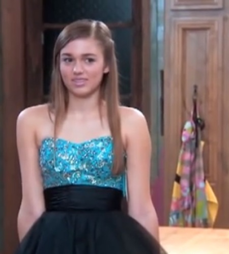 Dresses that Duck Dynasty Star Sadie Wore at New York Fashion Week (All 'Daddy Approved' Of Course!) Dresses that Duck Dynasty Star Sadie Wore at New York Fashion Week (All 'Daddy Approved' Of Course!)