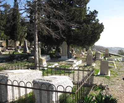 The Protestant Cemetery of Mount Zion sits behind Jerusalem University College. Many graves from prominent Christians from the 19th and 20th centuries are located here.