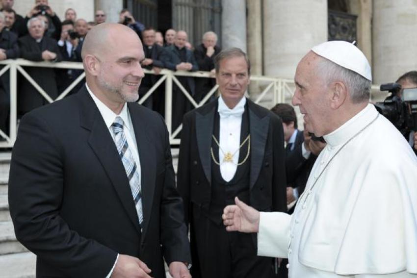 Canadian sculptor Tim Schmalz meets Pope Francis at St. Peter's Square in Vatican City, Rome, Italy, on Nov. 20, 2013.