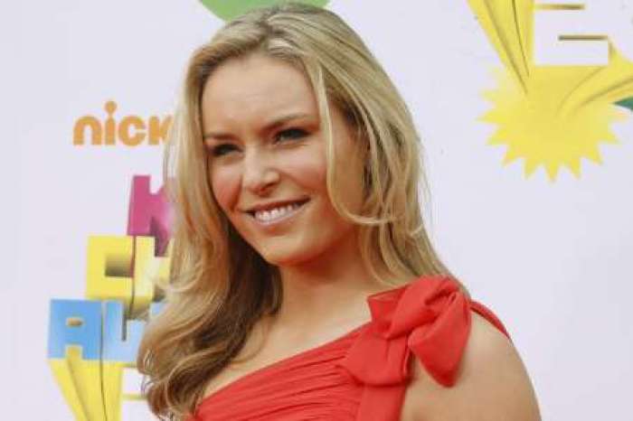 U.S. Olympic skier Lindsey Vonn poses at the 2011 Nickelodeon Kids Choice Awards in Los Angeles, California April 2, 2011.