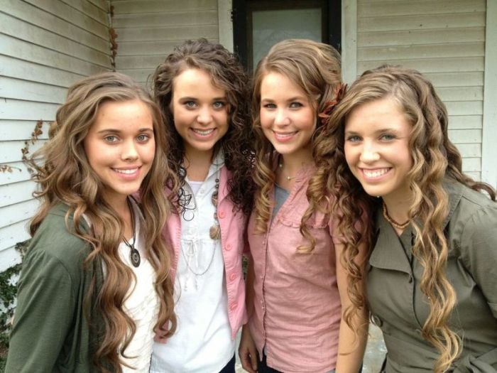 From left: Jessa, Jinger, Jana and Jill Duggar of the TLC reality TV show, '19 Kids and Counting' release their new book, 'Growing Up Duggar: It's All About Relationships,' on March 4, 2014.