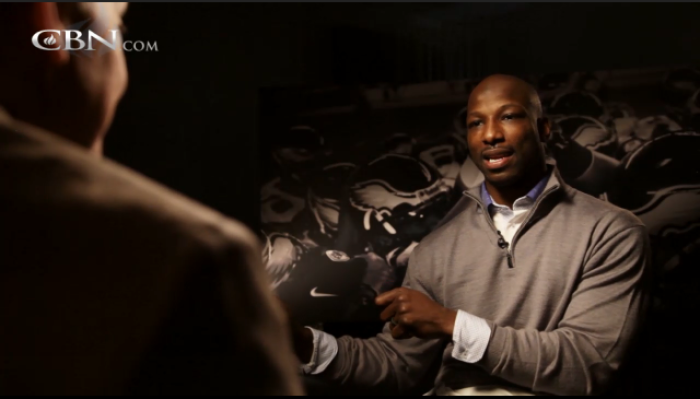 NFL Wide Receiver Jason Avant, now a free agent let go by the Philadelphia Eagles, speaks about his grandmother's faith and answered prayers with CBN News.