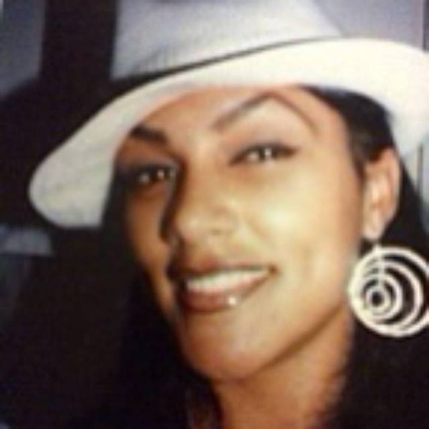 Floyd Mayweather shared a "throw back" photo of his former fiancee Shantel Jackson