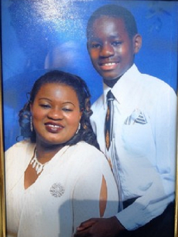Stephon Sydney, 16 (l) and his mother, Noreen Johnson, 43 (r).