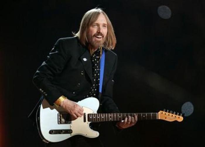 Singer Tom Petty and the Heartbreakers perform during the half time show of Super Bowl XLII in Glendale, Arizona, February 3, 2008.