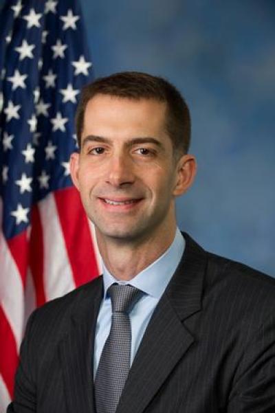 Tom Cotton posing for his congressional portrait. C