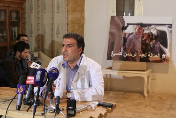 Ahmed Obeid, a doctor who worked with U.S. aid worker Abdul-Rahman Kassig at a hospital in Tripoli, speaks during a news conference calling for his release in Tripoli, northern Lebanon November 8, 2014. Kassig, a 26-year-old humanitarian worker from Indiana whose first name was Peter before he converted to Islam while in captivity, was abducted on October 1, 2013.