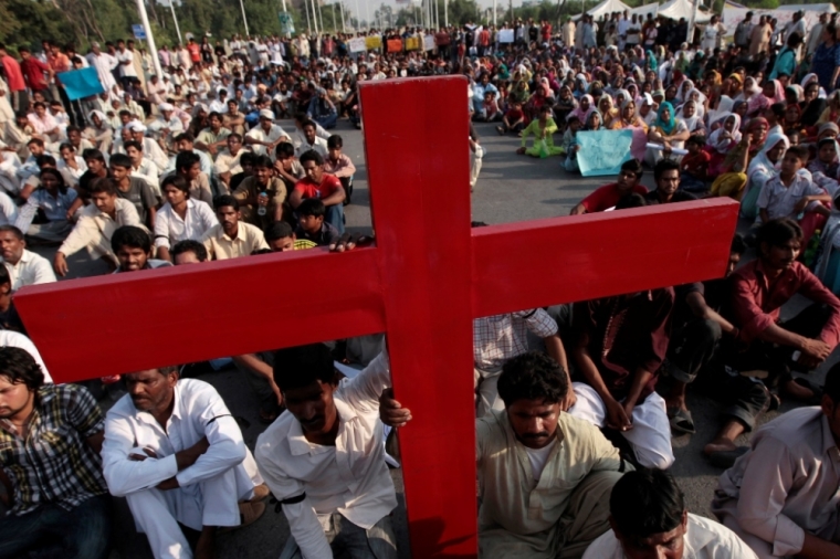 Members of the Pakistani Christian community attend a protest rally to condemn Sunday's suicide attack in Peshawar on a church, in Islamabad, September 23, 2013. A pair of suicide bombers blew themselves up outside the 130-year-old Anglican church in Pakistan after Sunday mass, killing at least 78 people in the deadliest attack on Christians in the predominantly Muslim country.