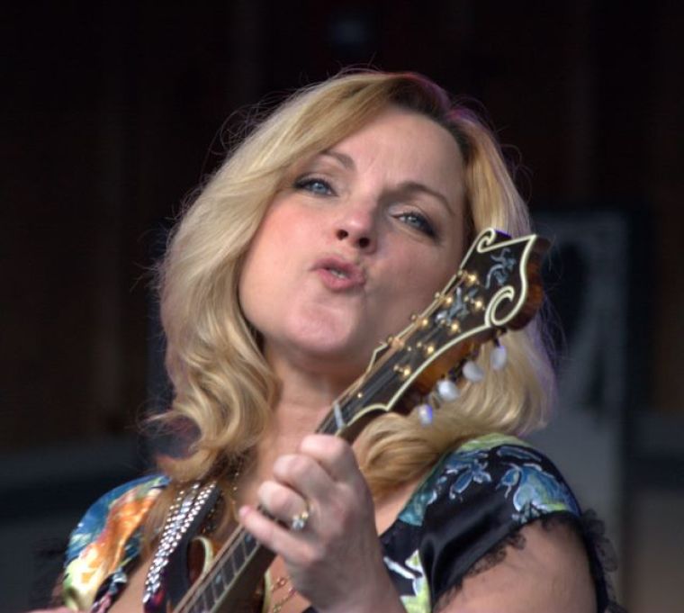 Grammy-Nominated Bluegrass Singer Rhonda Vincent Stands Up to Heckling ...