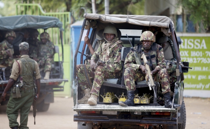 Kenya Defence Force soldiers arrive in Garissa University College in Garissa, April 4, 2015. The death toll in an assault by Somali militants on Garissa University College is likely to climb above 147, a government source and media said on Friday, as anger grew among local residents over what they say as a government failure to prevent bloodshed.