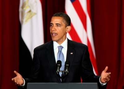 U.S. President Barack Obama delivers a speech in the Grand Hall of Cairo University, June 4, 2009. Obama sought a 'new beginning' between the United States and the Muslim world on Thursday but offered no new initiative to end the Palestinian-Israeli conflict.