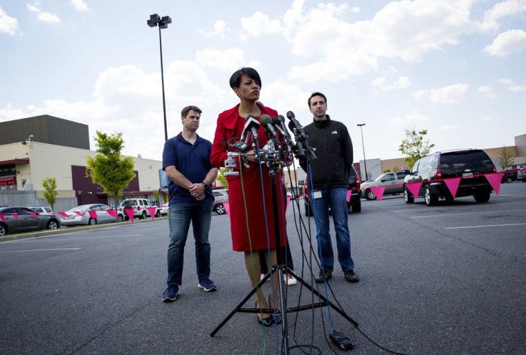 Baltimore Mayor Stephanie Rawlings-Blake speaks at a news conference outside the Mondawmin Mall in Baltimore, Maryland May 3, 2015. Rawlings-Blake on Sunday lifted a 10 p.m. to 5 a.m. curfew she had imposed on the city last week after a night of looting and arson that followed the death of 25-year-old Freddie Gray from injuries suffered while in the police custoday. Hogan called for a day of prayer and reconciliation on Sunday.