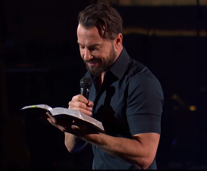 Carl Lentz presented during Passion Conference 2015.