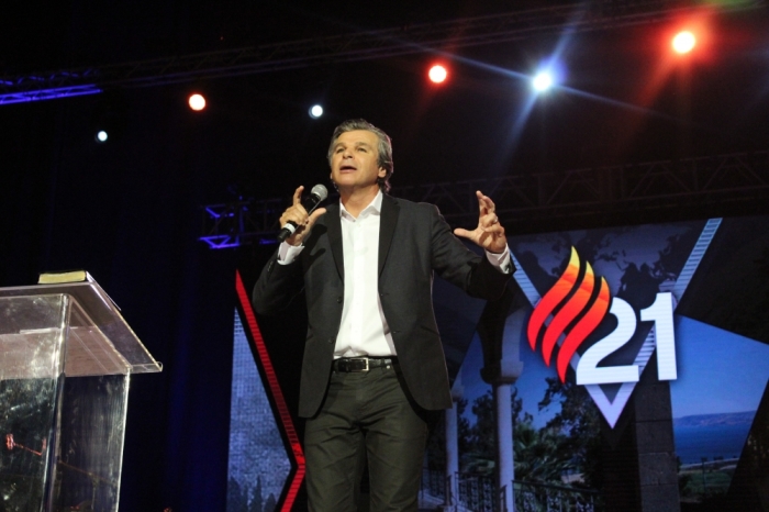 Jentezen Franklin, senior pastor of the multi-campus Free Chapel Church, speaks at the Empowered21 Congress at the Jerusalem Pais Arena in Israel on Friday May 22, 2015.