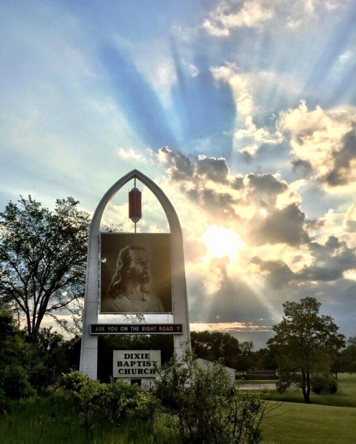 The 'Hi-Way Pulpit,' a 45-year-old sign sponsored by the Dixie Baptist Church of Clarkston, Michigan, located at Northbound I-75, exit 93.