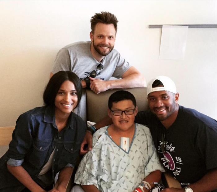 Russell Wilson, Ciara and Joel McHale volunteered at the Seattle Children's Hospital.