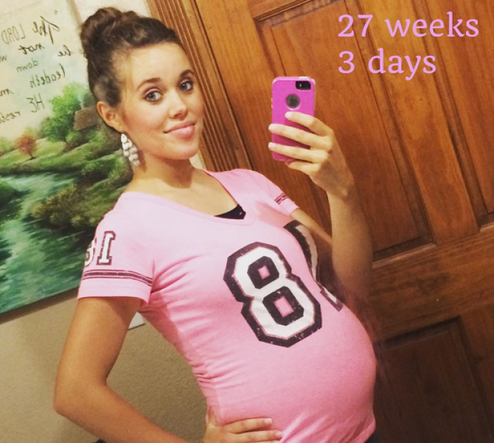 Jessa Duggar Seewald poses during her first pregnancy.