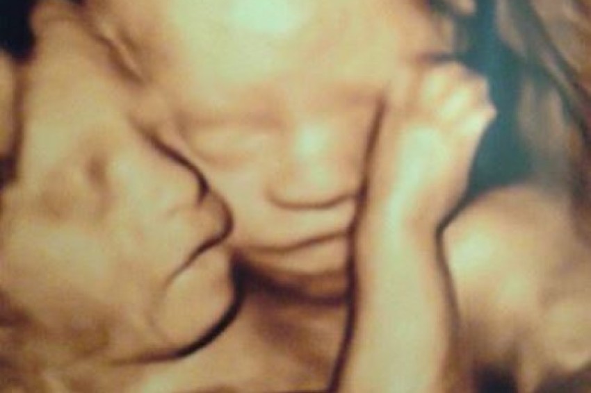 Hannah and Olivia McCullough.