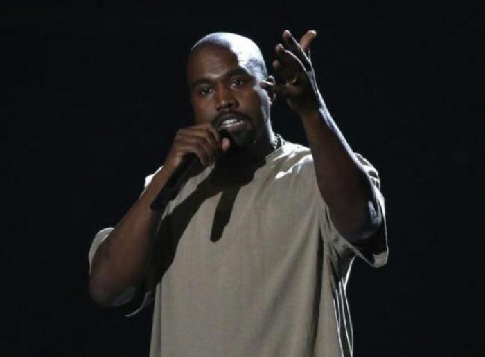 Kanye West accepts the Video Vanguard Award at the 2015 MTV Video Music Awards in Los Angeles, California, August 30, 2015.