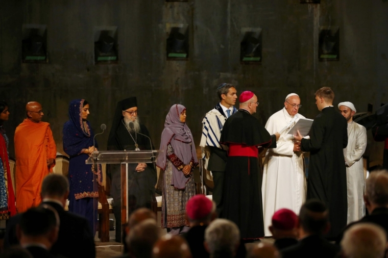 Pope Francis presides over a multi-religious service as he visits the museum to the September 11, 2001 attacks in New York, September 25.