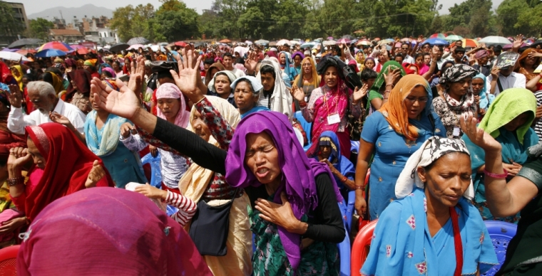 Nepalese Christians pray during their National Convention in Kathmandu April 20, 2010. The Nepalese Christians demanded the timely drafting of the constitution.