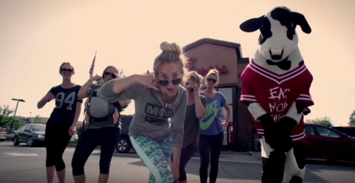 The Texting Yoga Pants performs the Chick-fil-A tribute song 'I Wanna Go To Chick Fil A.'