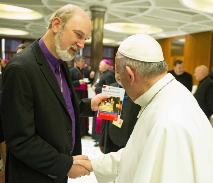 Dr. Thomas Schirrmacher, president of the International Council of the International Society for Human Rights und Ambassador for Human Rights and executive chair of the Theological Commission of the World Evangelical Alliance, meeting Pope Francis at the World Synod of the Catholic Church, Vatican City, October 14, 2015.