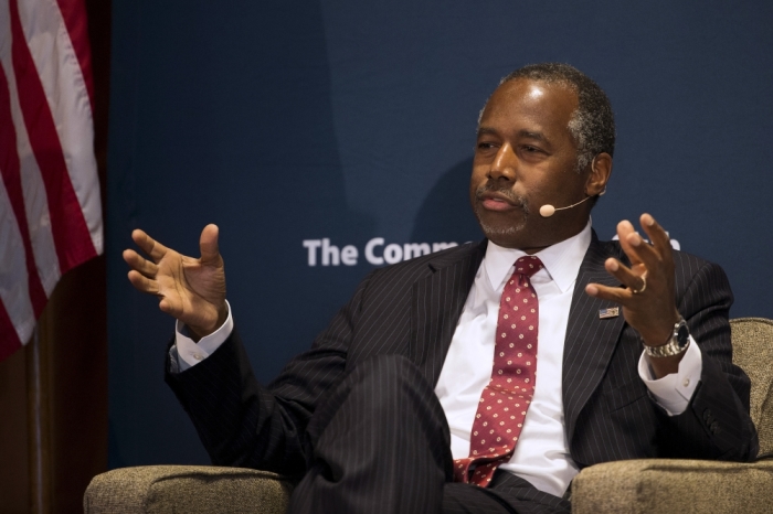Republican presidential candidate Ben Carson gestures as he speaks to the Commonwealth Club at the InterContinental Mark Hopkins Hotel in San Francisco, California, September 8, 2015.