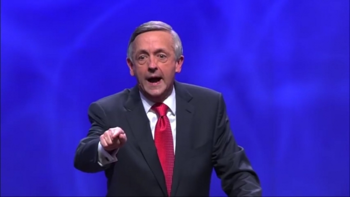 Robert Jeffress, pastor of First Baptist Dallas, addresses the Paris attacks and shares how Christians should respond in a sermon on November 15, 2015.