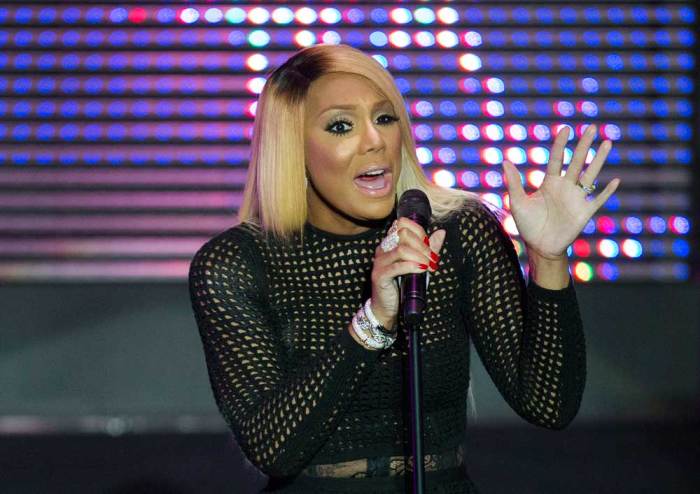Recording artist Tamar Braxton performs at the 2014 BMI R&B/Hip-Hop Awards at The Pantages theatre in Hollywood, California August 22, 2014. REUTERS/Mario Anzuoni