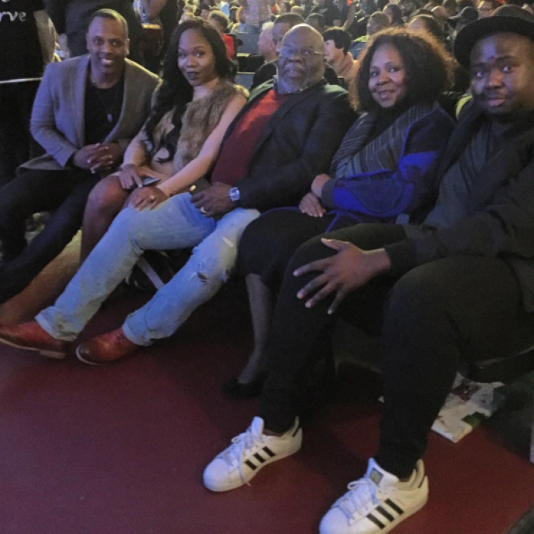 Bishop Jakes poses with family members during church service on December 27, 2015. (From L-R) Touré Roberts, Sarah Jakes Roberts, Bishop Jakes, Serita Jakes, Dexter Jakes at the One Church in Los Angeles, California.