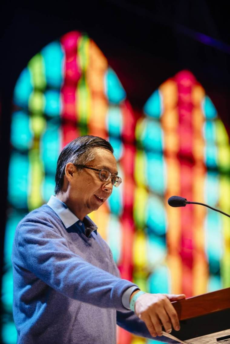 Patrick Fung, MD, director of OMF International, addresses attendees of Urbana 15, held in St. Louis, Missouri from December 27-31, 2015.