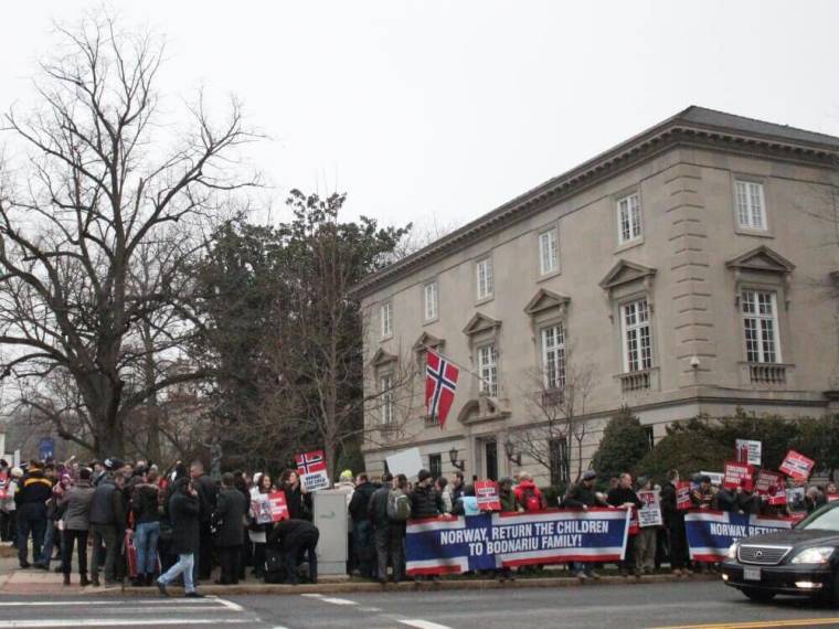 Hundreds of Romanian Pentecostals from all over the United States and Europe gathered at the Norwegian Embassy in Washington, D.C. on Jan. 8, 2016 to urge the Norwegian government to free the five children seized from the Bodnariu family by child protective services in November.
