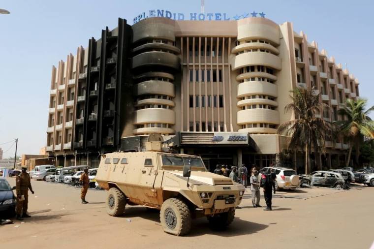 Soldiers secure the area in front of Splendid Hotel in Ouagadougou, Burkina Faso, January 17, 2016.