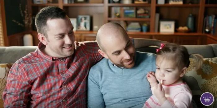 Hallmark's One Card Valentine's Day ad features a same-sex couple, February 2016.