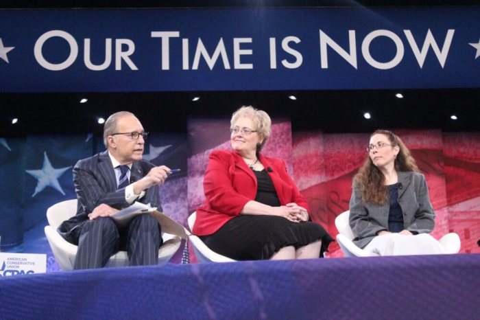 CNBC's Larry Kudlow (left), Wisconsin Family Council's Julaine Appling (middle) and economist Wendy Warcholik (right) participate in a panel discussion at the Conservative Political Action Conference in Prince George's County, Maryland on March 4, 2016.