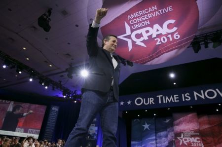 Republican U.S. presidential candidate Texas Senator Ted Cruz waves as he arrives to speak at the 2016 Conservative Political Action Conference (CPAC) at National Harbor, Maryland March 4, 2016.