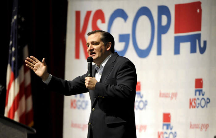 U.S. Republican presidential candidate Senator Ted Cruz speaks to voters at the Kansas Republican Caucus at the Century II Performing Arts and Convention Center in Wichita, Kansas March 5, 2016.
