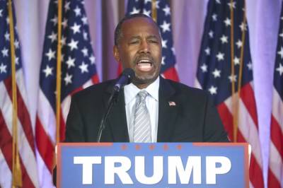 Former Republican U.S. presidential candidate Ben Carson endorses Republican presidential candidate Donald Trump (Not Pictured) at a Trump campaign event in Palm Beach, Florida March 11, 2016.