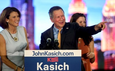 Republican U.S. presidental candidate Governor John Kasich celebrates his win in the Ohio primary election during a campaign rally in Berea, Ohio, March 15, 2016.